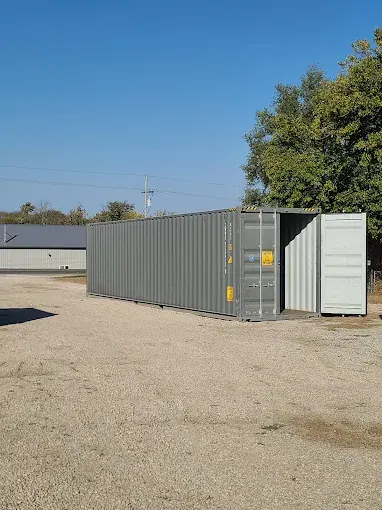 Single shipping container available in Auburn Kansas